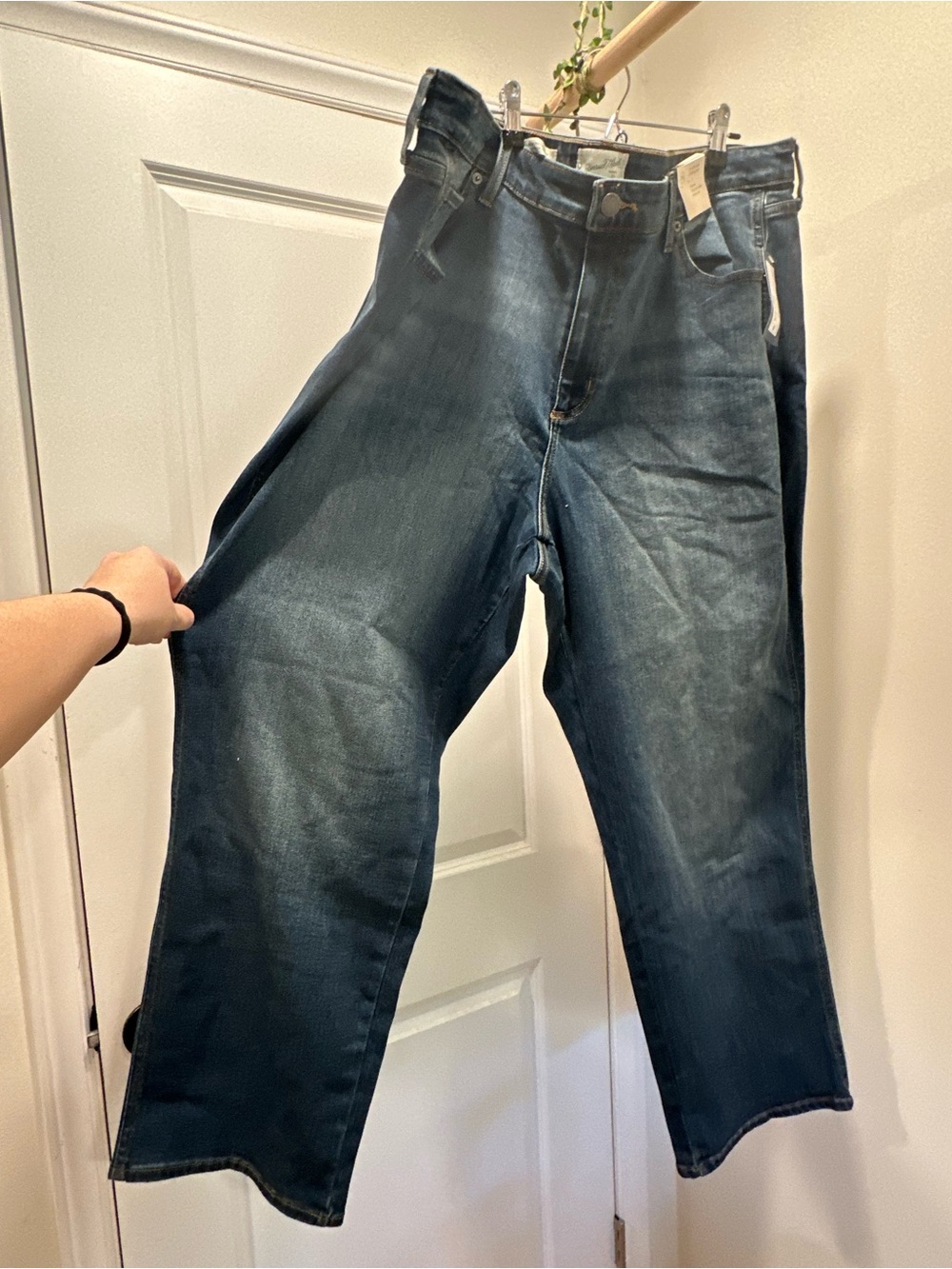 W 26 | Universal Thread Dark Wash High Rise Straight Leg Jeans